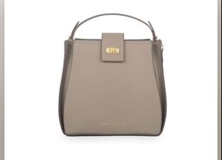 （分類：）位於 。 由 ccwi0126 提交（商品編號 1095542181，圖片 1）。簡介： 。