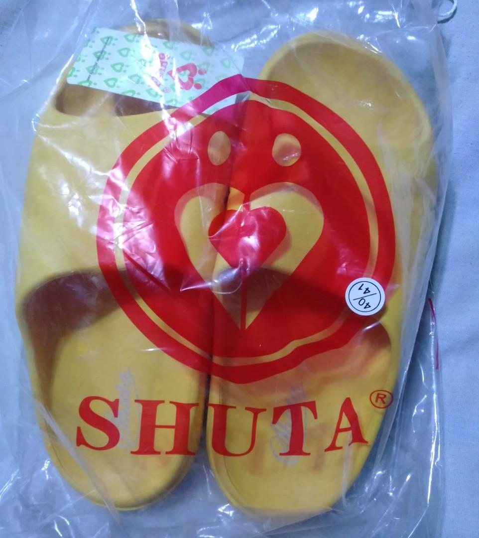 Shuta slippers deals