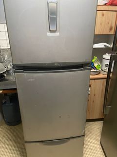 (Category: ) located in . Submitted by mhdrmdn96 (Listing ID 1095595368, Image 1). Description: .