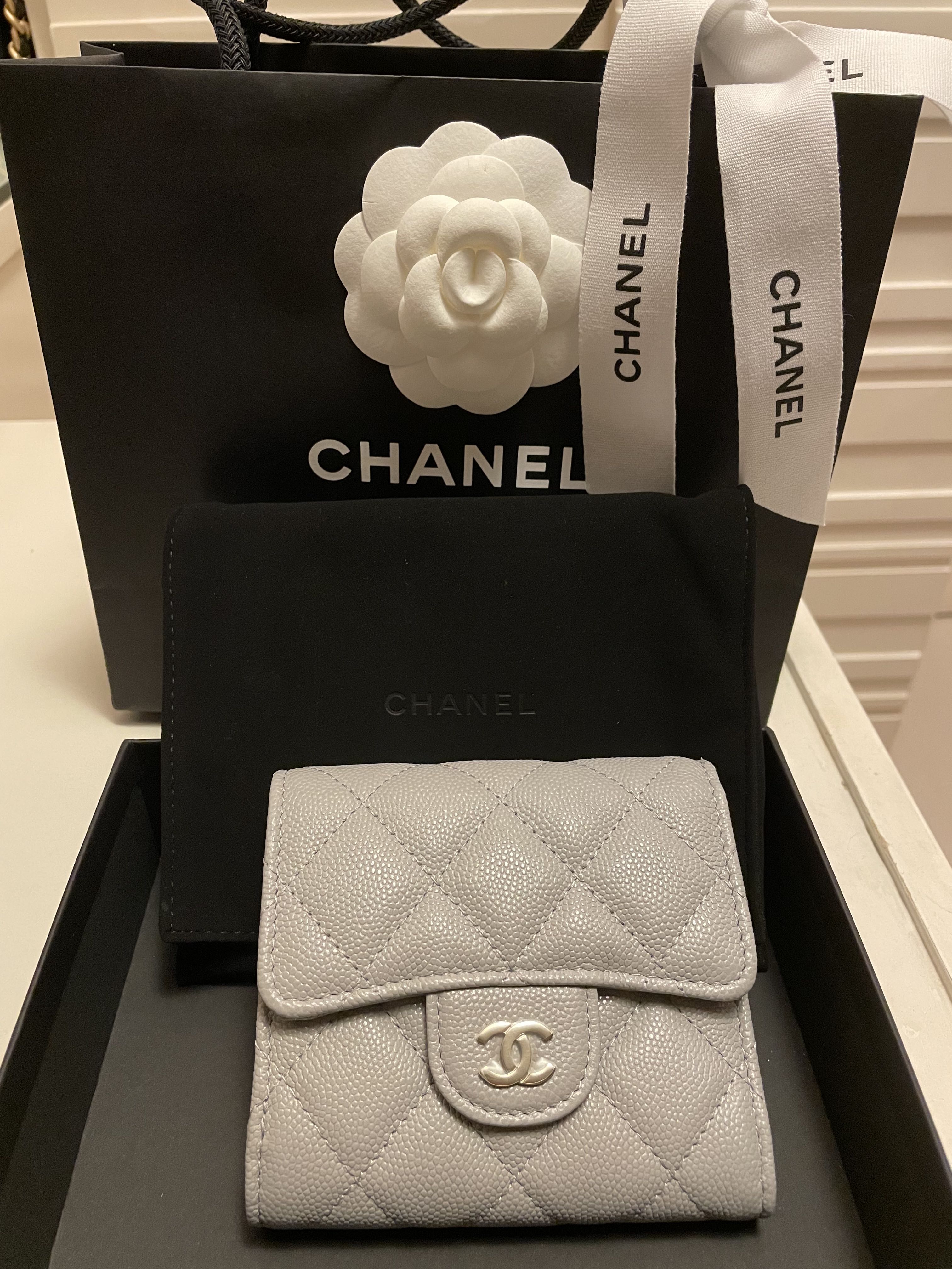 Classic small flap wallet clearance