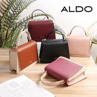 ALD0  TRAPEZE TOP HANDLE SLING BAG