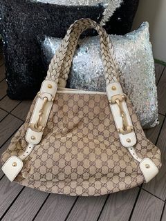 (Category: ) located in . Submitted by fanasha (Listing ID 1095801427, Image 1). Description: .