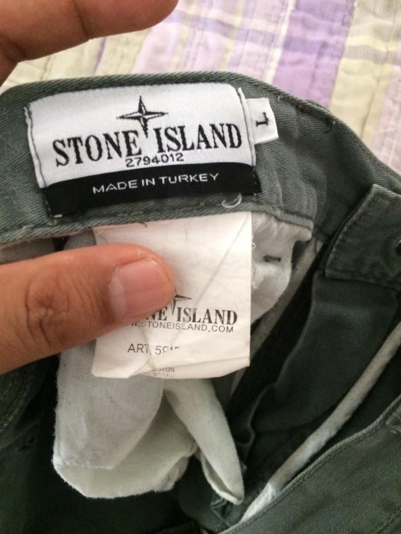 Celana pendek stone island