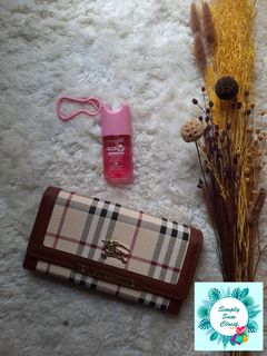 (Category: ) located in . Submitted by simplysamcloset (Listing ID 1095823720, Image 1). Description: .