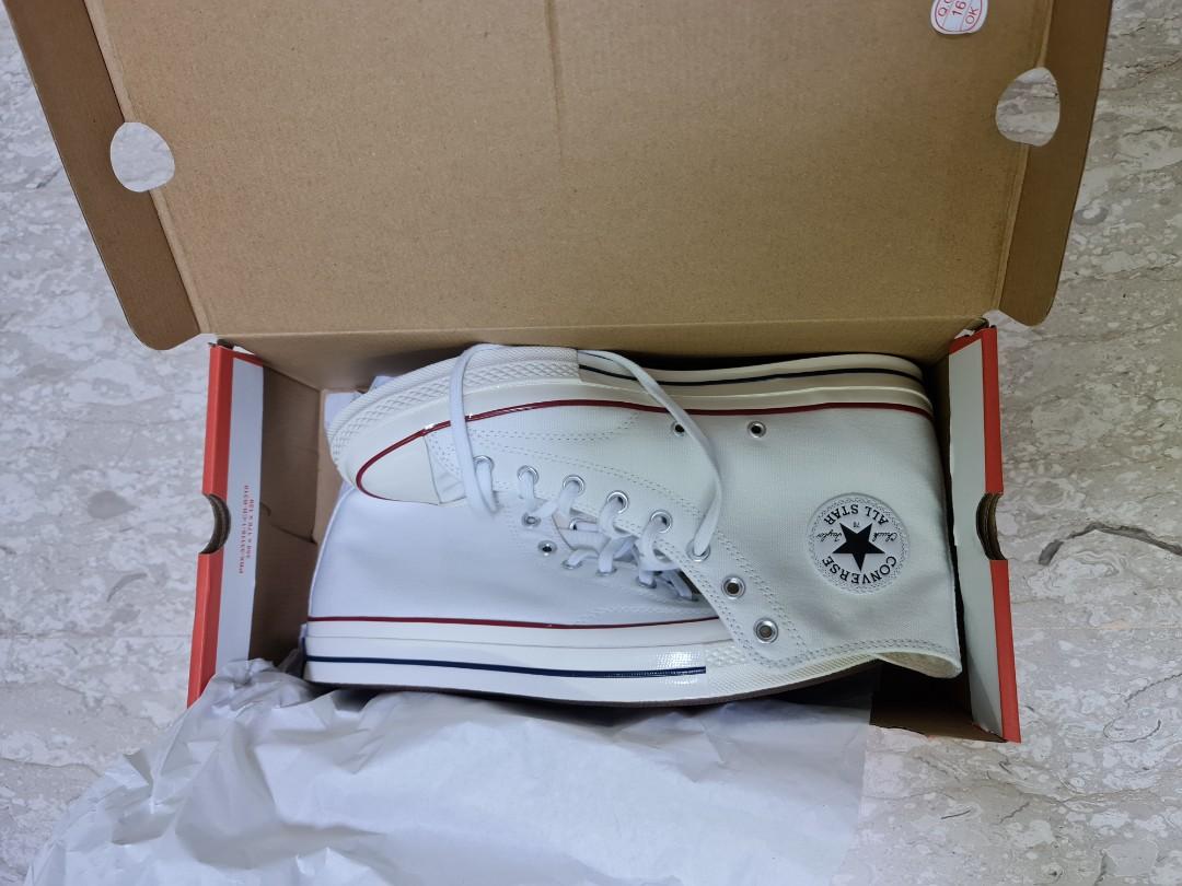 White converse sales in box