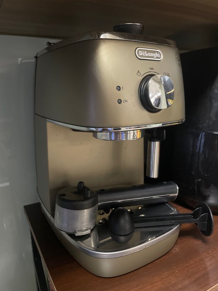 Delonghi Distinta Coffee Machine, TV & Home Appliances, Kitchen Appliances, Coffee Machines