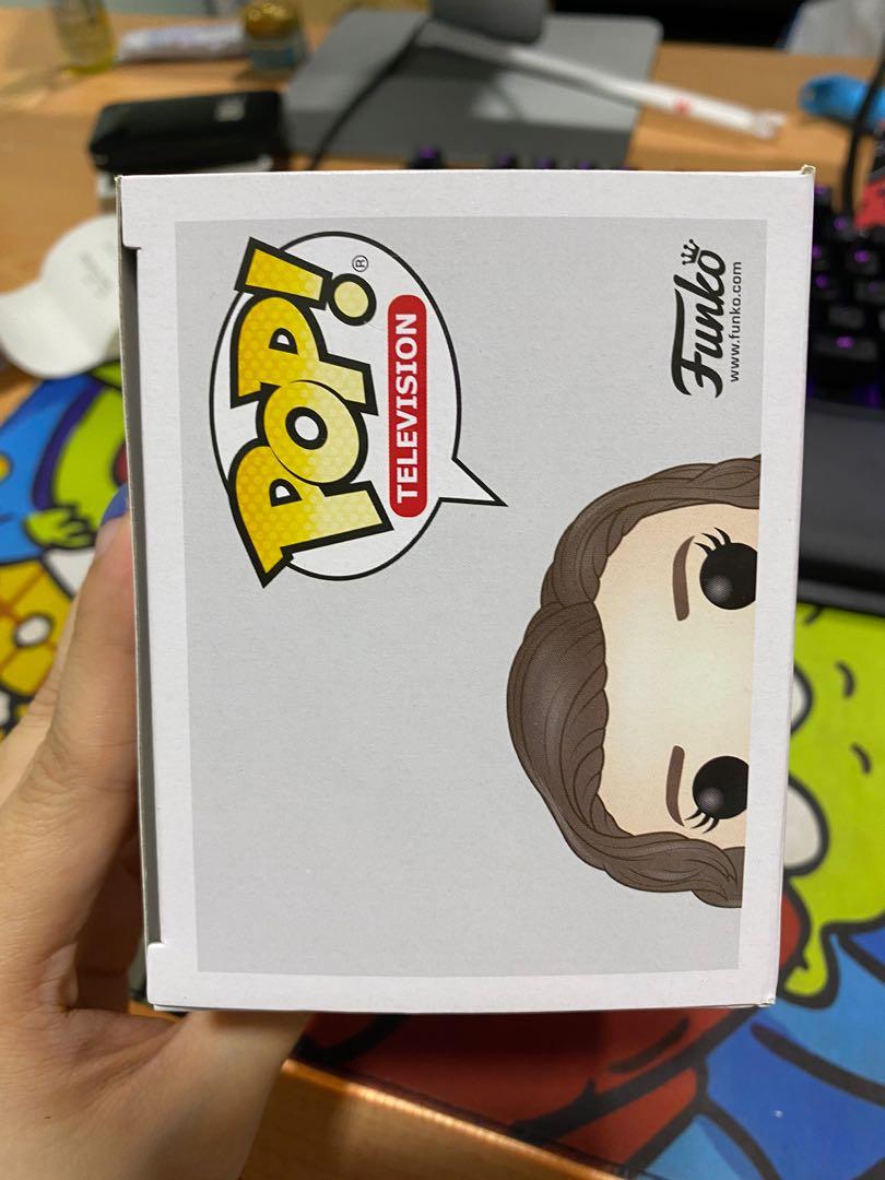 funko pop eleven mall outfit