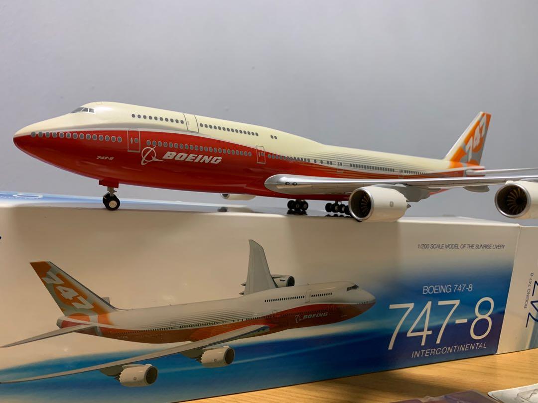 新品　ボーイング Intercontinental747-8 1/200 モデル Boeing Unified 747-8 Intercontinental 1:200 Model - Flight