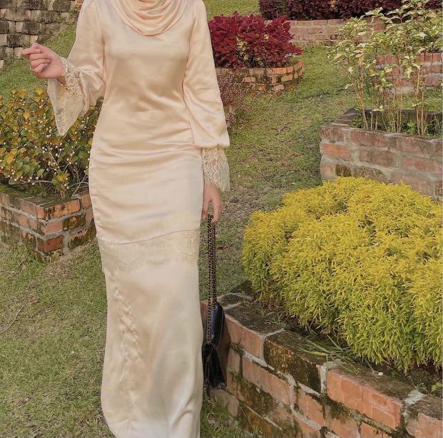 Fashionvalet Kurung, Women's Fashion, Muslimah Fashion, Baju Kurung & sets on Carousell