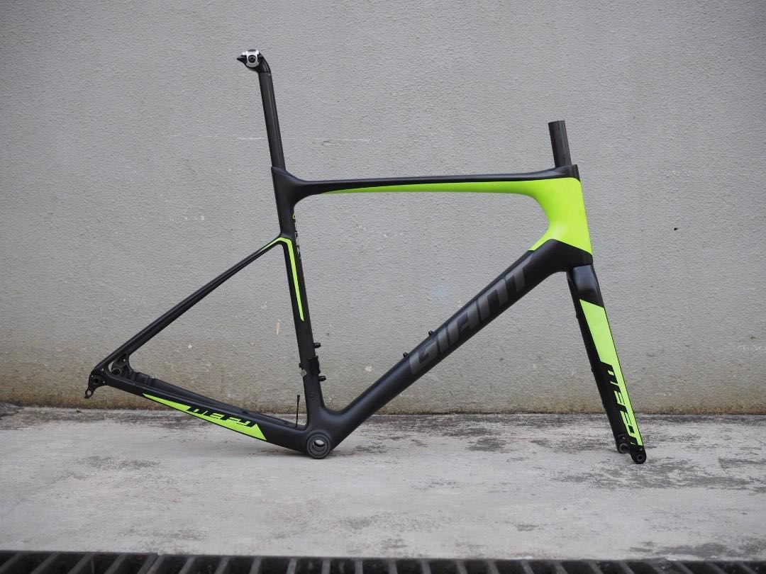 Giant defy sales disc frameset