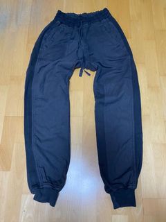 （分類：）位於 。 由 clu79 提交（商品編號 1095820451，圖片 1）。簡介： 。