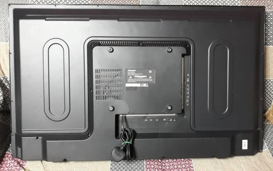 HISENSE LED TV BACKLIGHT MODEL 40D36PN BROKEN SCREEN, TV & Home