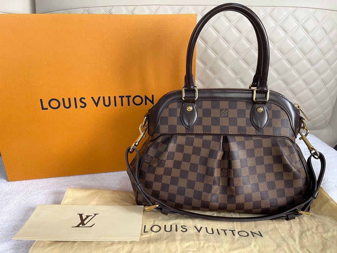 Sold at Auction: Louis Vuitton, Louis Vuitton Trevi PM Luxury Handbag - w/  Receipt, Box, & Dustcover