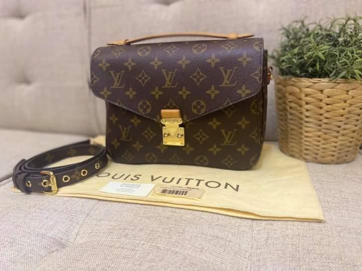 LV Pochette Metis Monogram 2015 (Category: Luxury Bags & Wallets) located in Manila. Submitted by bagislifeshop (Listing ID 1095700114, Image 3). Description: On Hand in PH 100% Authentic LV Pochette Metis Monogram 2015 Condition: 8.5/10 Comes Dustbag, Tags, Strap and Paperbag.