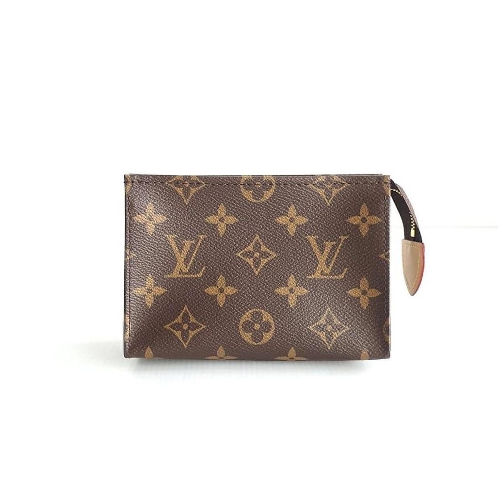Authentic Louis Vuitton Cite MM bag, Luxury, Bags & Wallets on Carousell