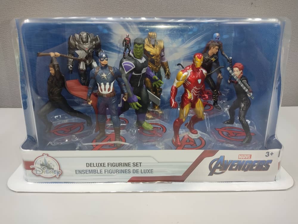 Deluxe figurine set avengers hotsell