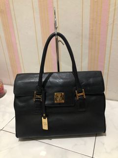 (Kategori: ) berada di . Dikirim oleh mybagsecond (ID iklan 1095733399, Gambar 1). Deskripsi: .