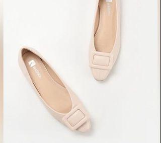New pink flats shoes
