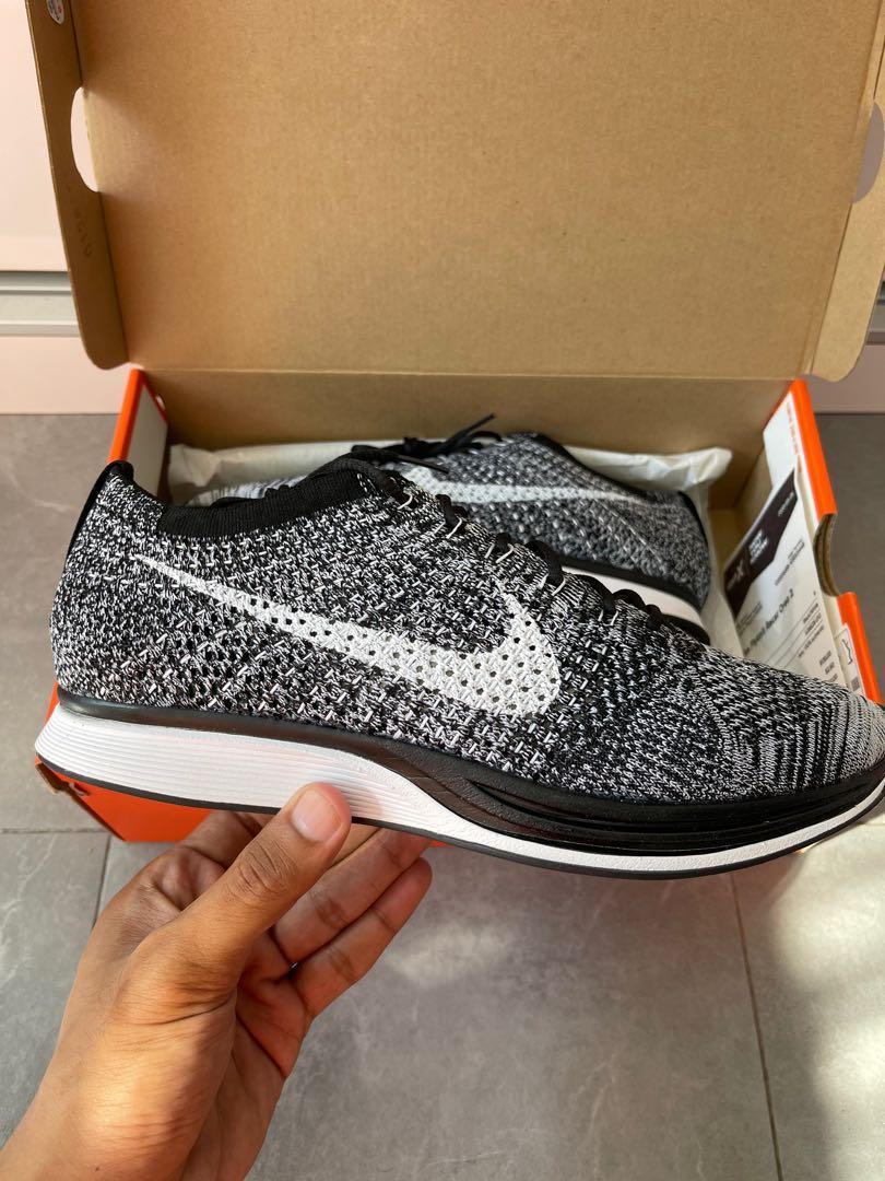 Nike Flyknit Racer oreo, Men's Fashion, Footwear, Sneakers on Carousell