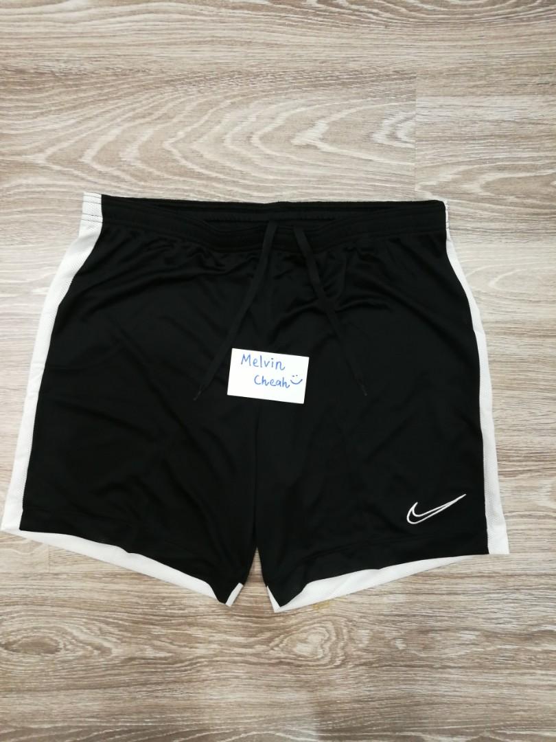 Nike football shorts, Men's Fashion 