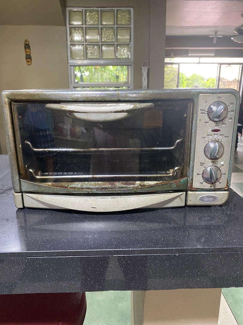 Oster Toaster Oven (110v) (Category: Ovens & Toasters) located in Pasig City. Submitted by ynabg (Listing ID 1095744739, Image 1). Description: Original Oster Toaster. Signs of usage but still working. 110v. Prince negotiable Payment thru BDO, BPI, Gcash.