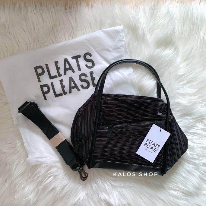 Pleats Please Issey Miyake small black bag, Fesyen Wanita, Tas & Dompet di  Carousell