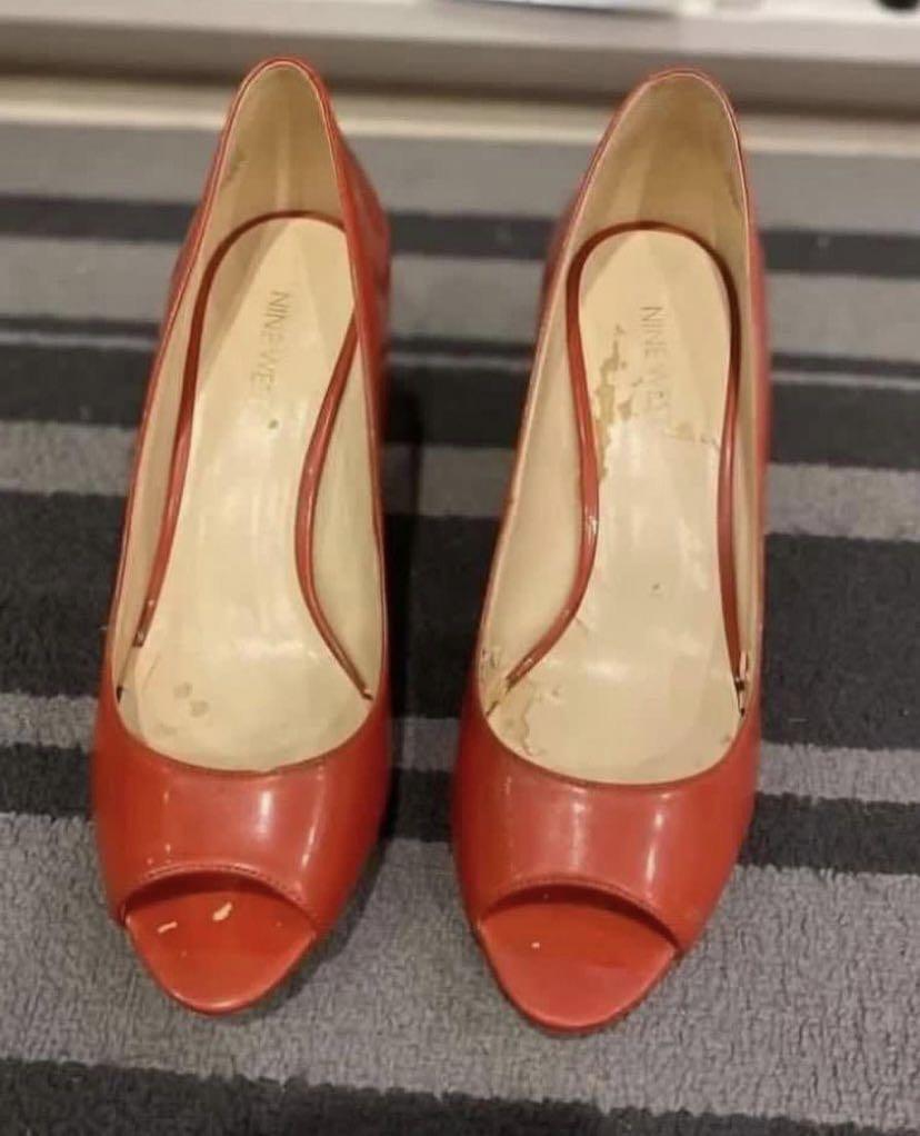 Sepatu High Heels Merah, Fesyen Wanita, Sepatu di Carousell