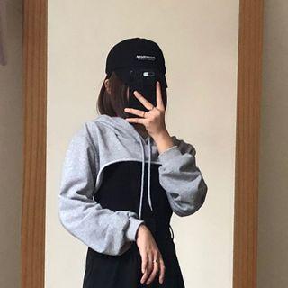 黑色吊帶+半截式灰色連帽t