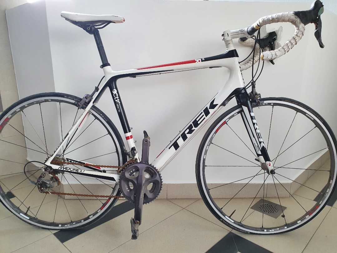 Trek oclv carbon 400 series 2025