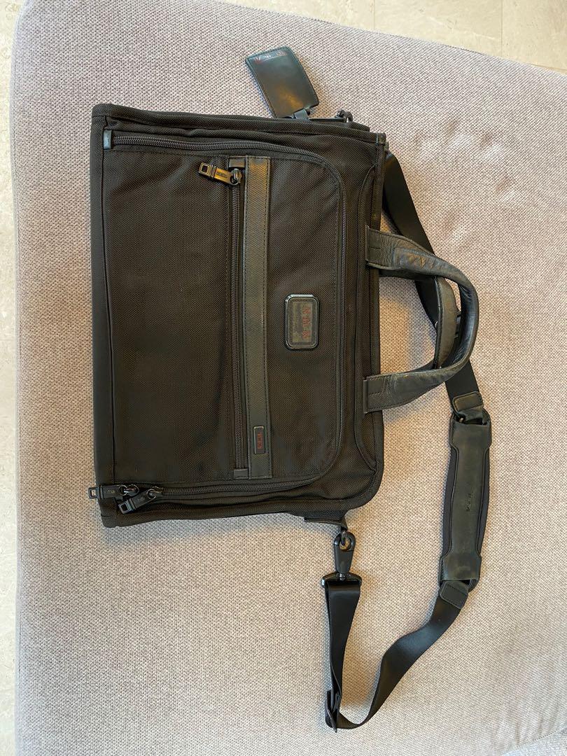 Tumi slim deluxe portfolio review online