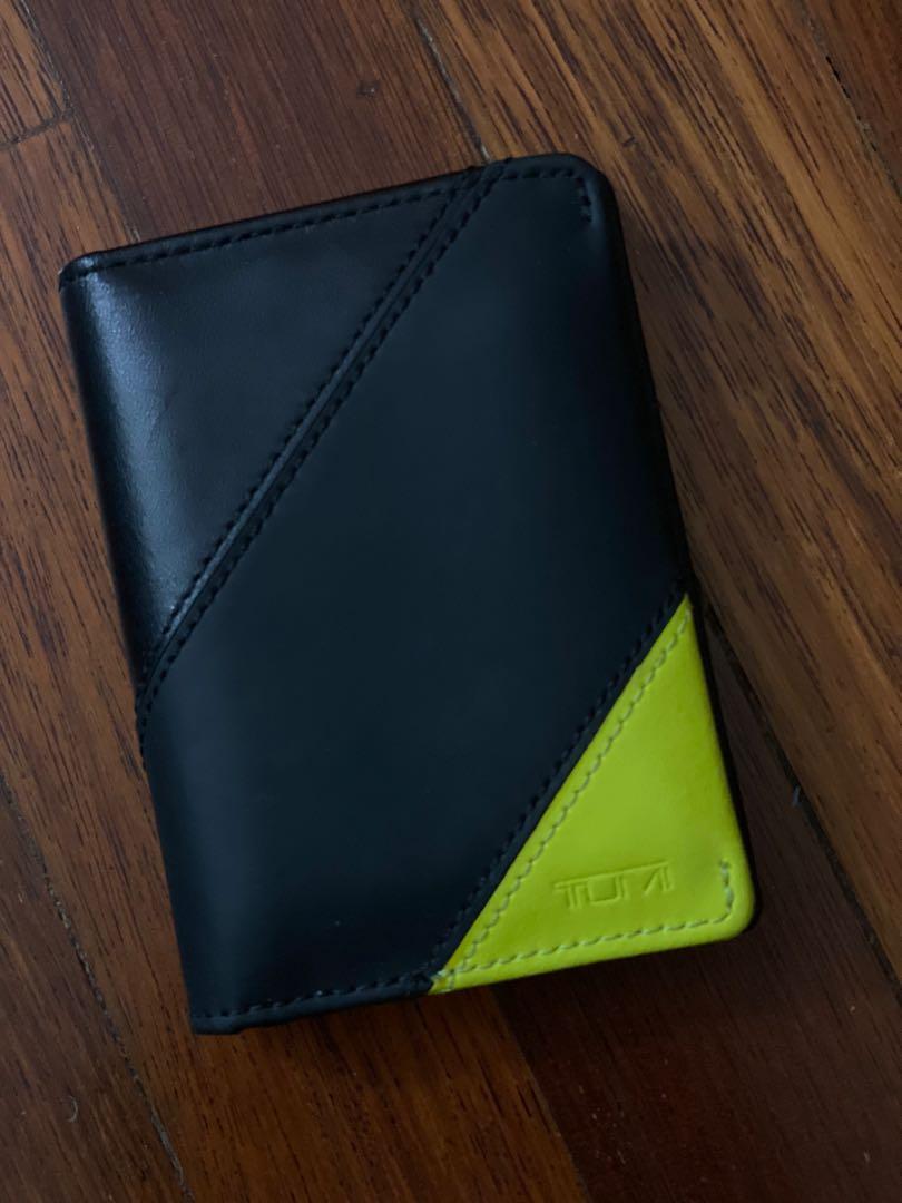 tumi small wallet