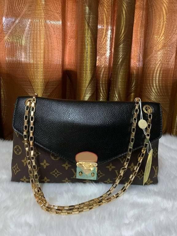 Sling bag with metal discount chain