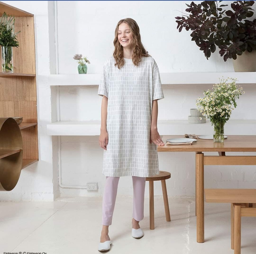 Uniqlo finlayson dress 2025