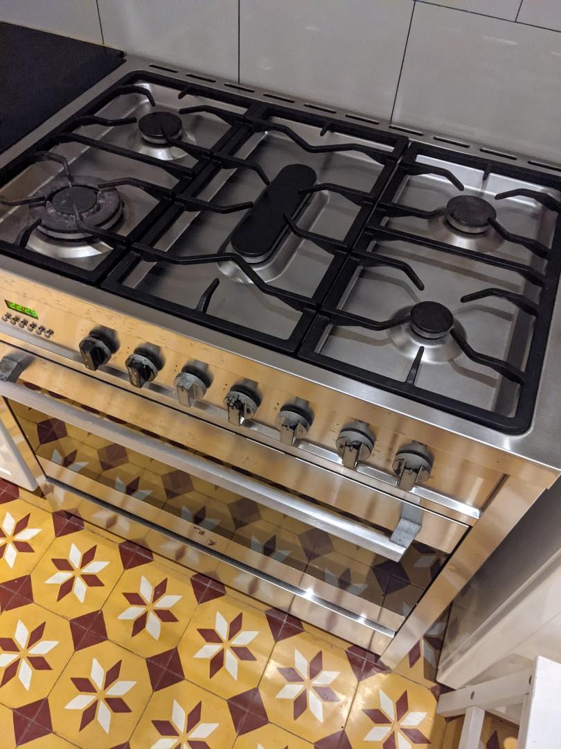 large gas hob and oven