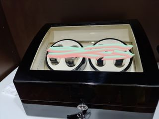 (Category: ) located in . Submitted by Watch_Prestige (Listing ID 1095732458, Image 1). Description: .