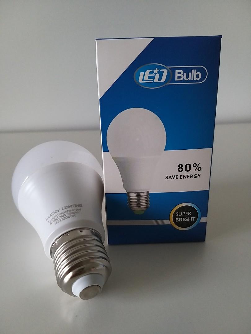 9W Daylight White LED Lightbulb - Standard E27 screw type ...