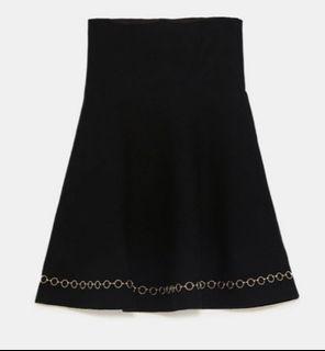 Zara Mini Skirt With Chain Detail with Black top/outer