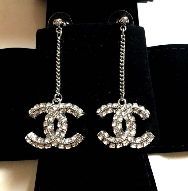 Dangle chanel clearance