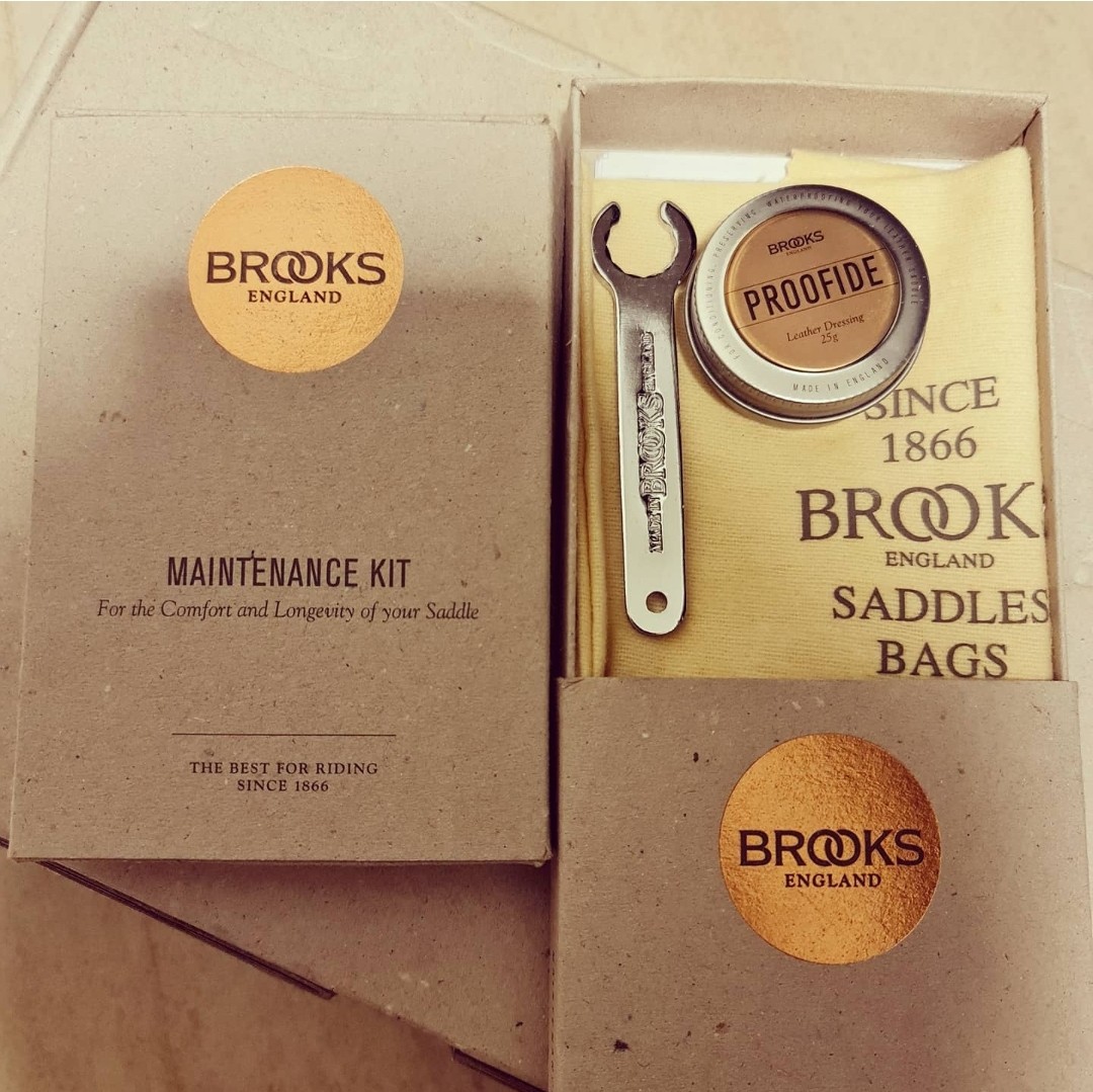 Pikken Toestand Vermoorden BROMPTON BROOKS Maintenance Kit Set (Proofide w Cloth and Classy Brooks  Spanner) for Brooks Leather Seat B17 and many more, Sports Equipment,  Bicycles & Parts, Bicycles on Carousell