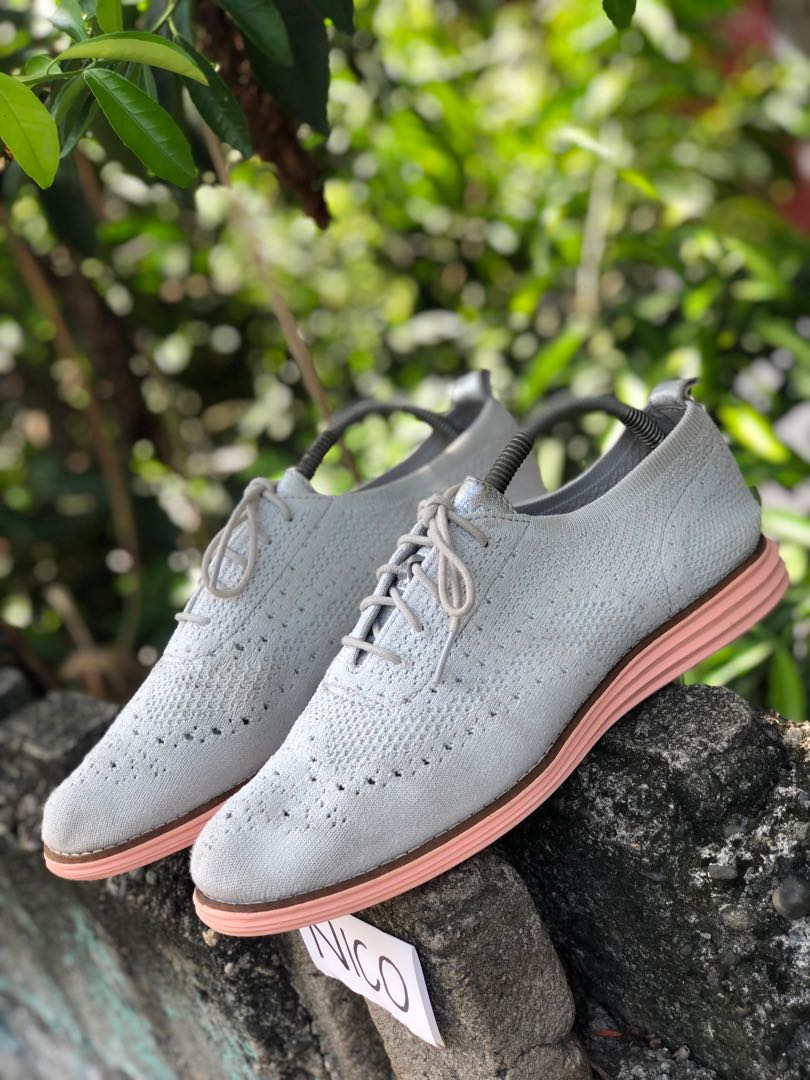 Cole Haan Womens Original Grand Stitchlite Wingtip Oxford Gray
