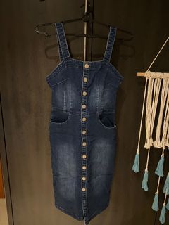 (Category: ) located in . Submitted by vickycloset (Listing ID 1096038895, Image 1). Description: .