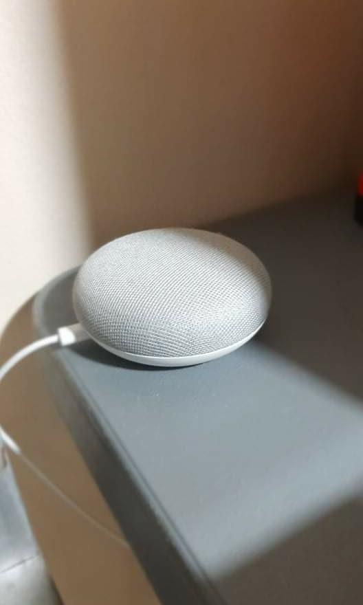 Google Home Mini (Category: Soundbars, Speakers & Amplifiers) located in Pasig City. Submitted by Mpatron (Listing ID 1096013657, Image 2). Description: Google Home Mini .. used like new.. decluttering.