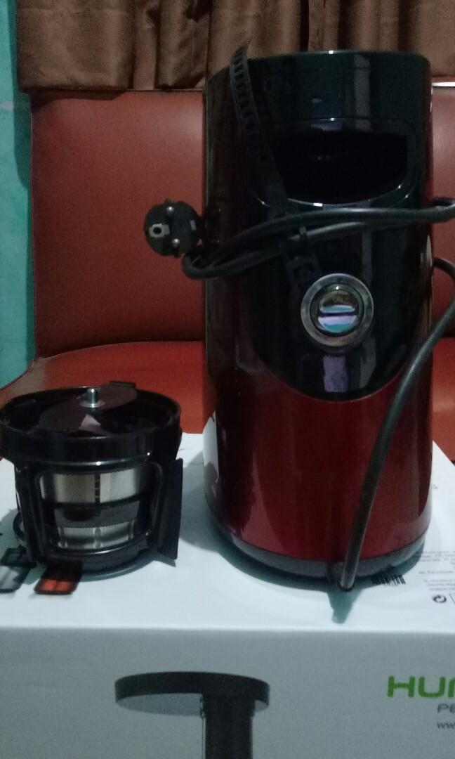 Hurom Second Slow Juicer Bekas Warna Merah, Kitchen & Appliances di