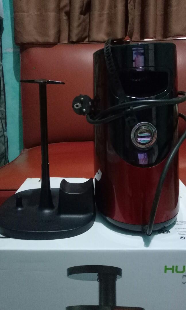 Hurom Second Slow Juicer Bekas Warna Merah, Kitchen & Appliances di
