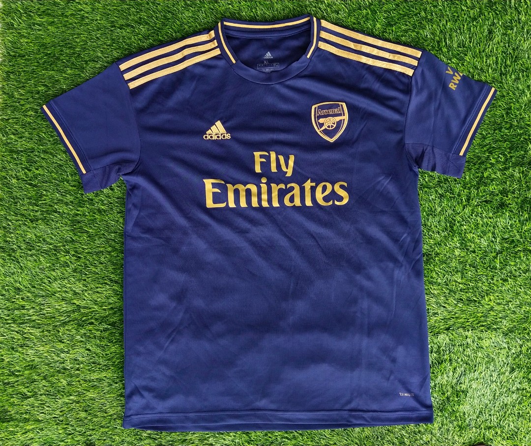 Jersey baru arsenal sales 2019