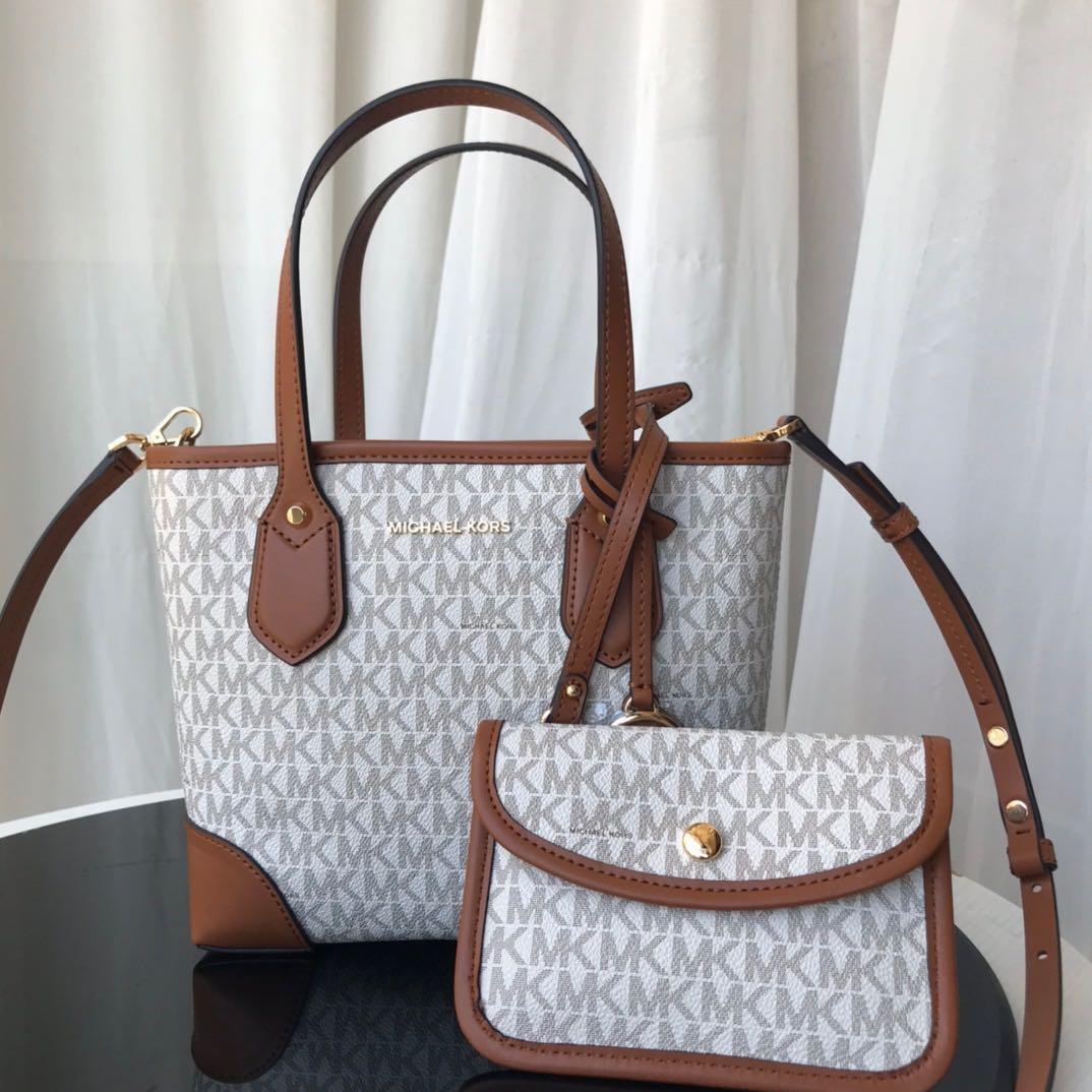 Michael Kors Eva Small Logo Tote Bag, Women's Fashion, Bags & Wallets,  Clutches on Carousell