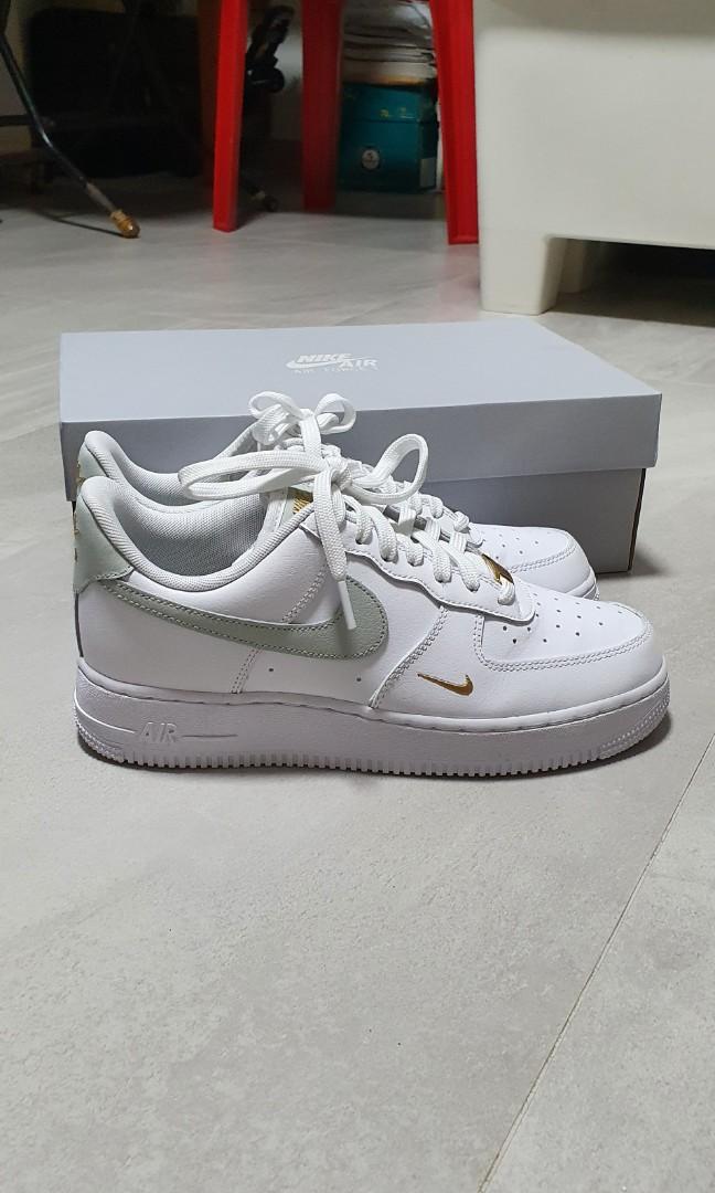 Nike air force grey gold discount
