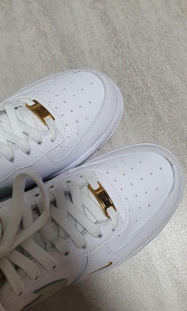 Air force one discount gold lace lock