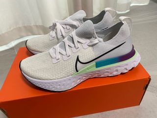（分類：）位於 。 由 tothemoonn 提交（商品編號 1095967251，圖片 1）。簡介： 。