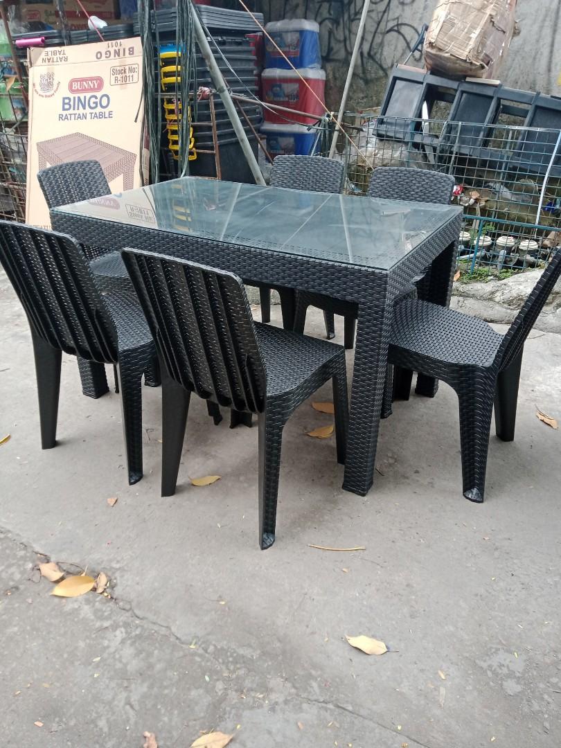 Bingo rattan hot sale table
